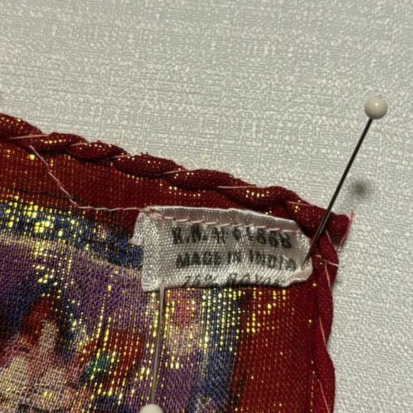 Metallic Asian print scarf 75% rayon rolled hem 3.5X34.5 NEW OR LIKE NEW - Picture 11 of 14